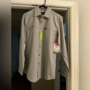 Mens NWT Wrangler Performance Button Up Shirt
